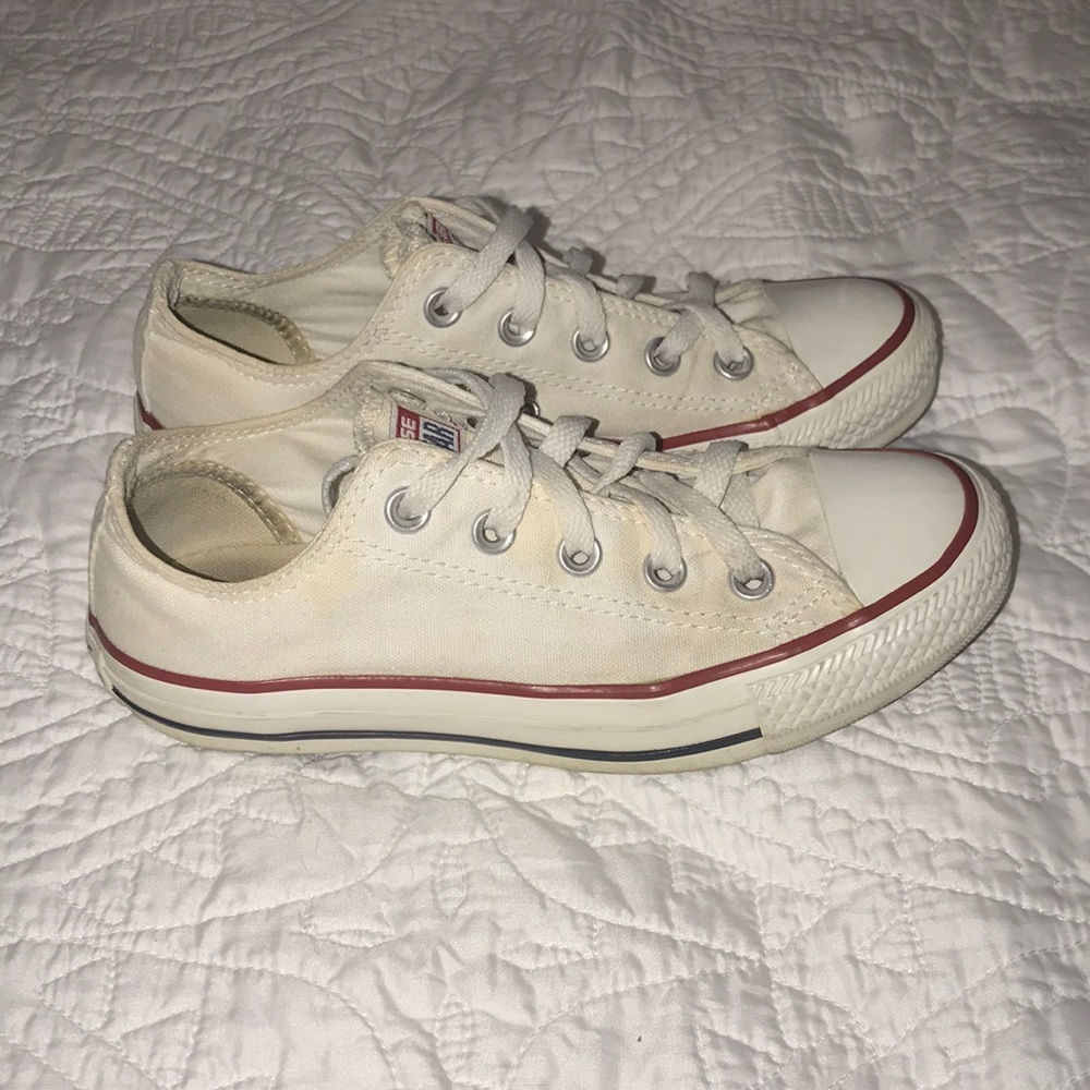 White converse - Picture 3 of 5